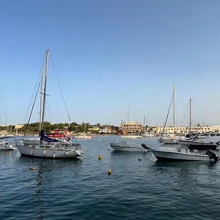 Guesthost - Breeze & Patio Comfort Apartamento *