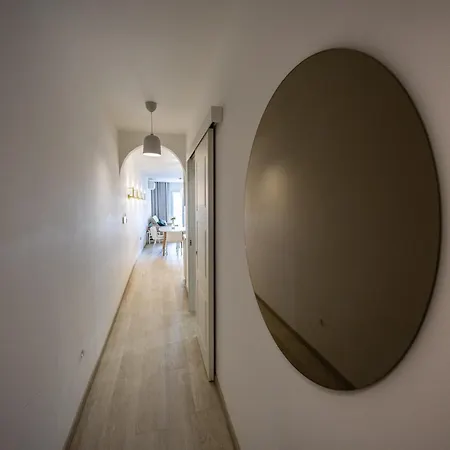 Guesthost - Breeze & Patio Comfort Apartamento