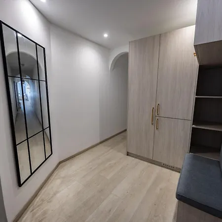 Guesthost - Breeze & Patio Comfort