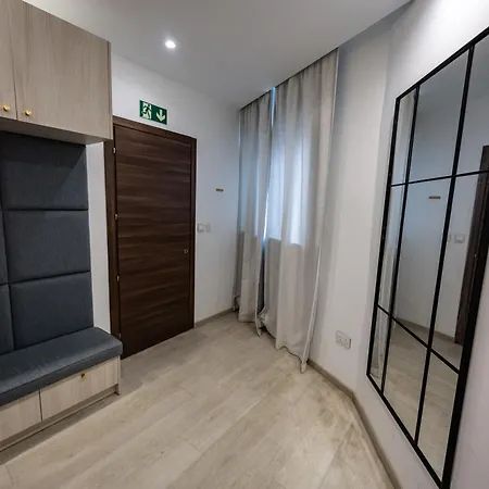 Apartmán Guesthost - Breeze & Patio Comfort