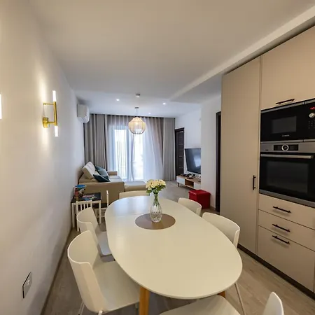 Apartamento Guesthost - Breeze & Patio Comfort
