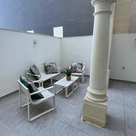 Guesthost - Breeze & Patio Comfort Apartmán Sliema