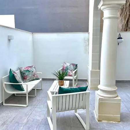 Guesthost - Breeze & Patio Comfort *