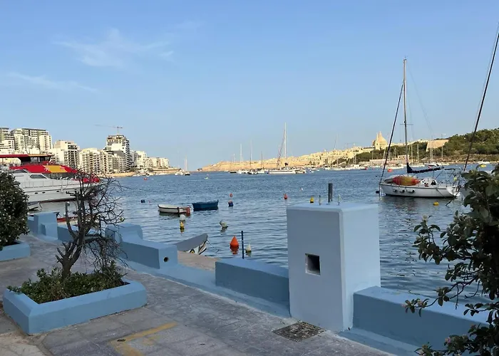 Guesthost - Breeze & Patio Comfort