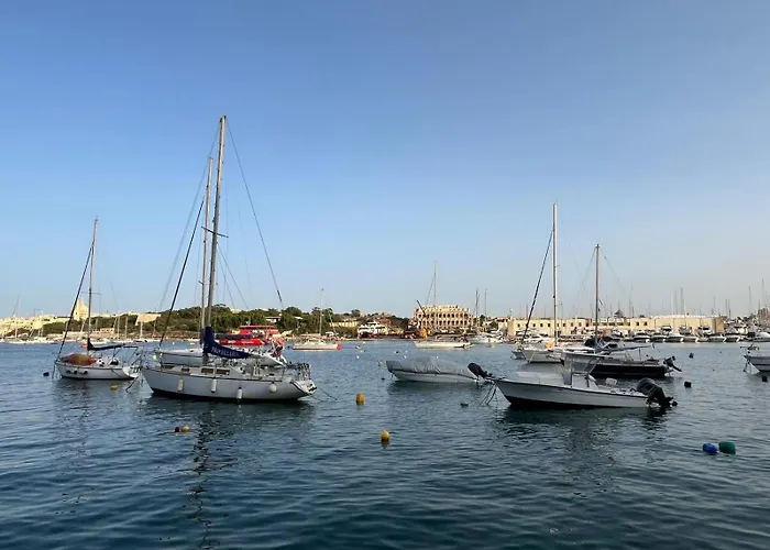 Guesthost - Breeze & Patio Comfort Διαμέρισμα *