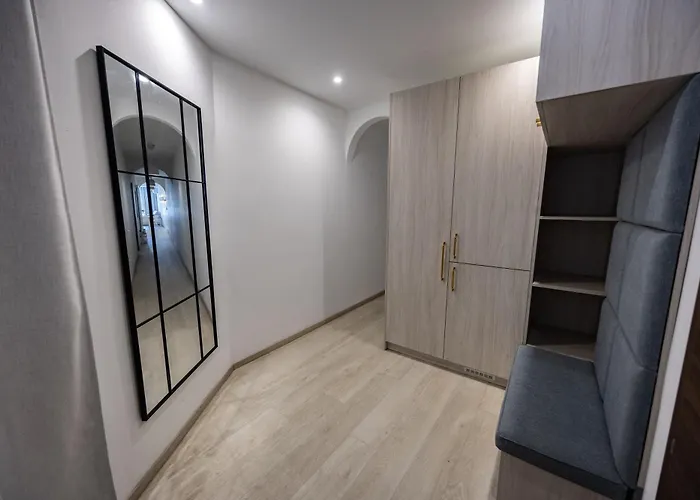 Guesthost - Breeze & Patio Comfort