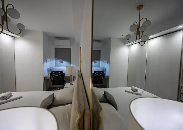 Διαμέρισμα Guesthost - Breeze & Patio Comfort *