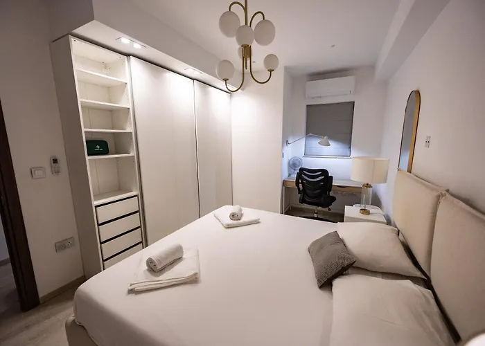 Guesthost - Breeze & Patio Comfort Διαμέρισμα *