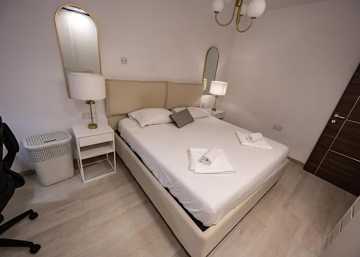 Guesthost - Breeze & Patio Comfort Διαμέρισμα *