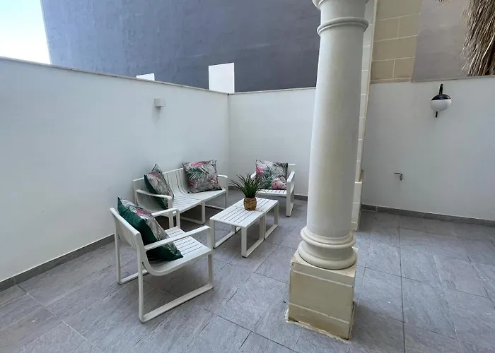 Guesthost - Breeze & Patio Comfort Апартаменты Слима